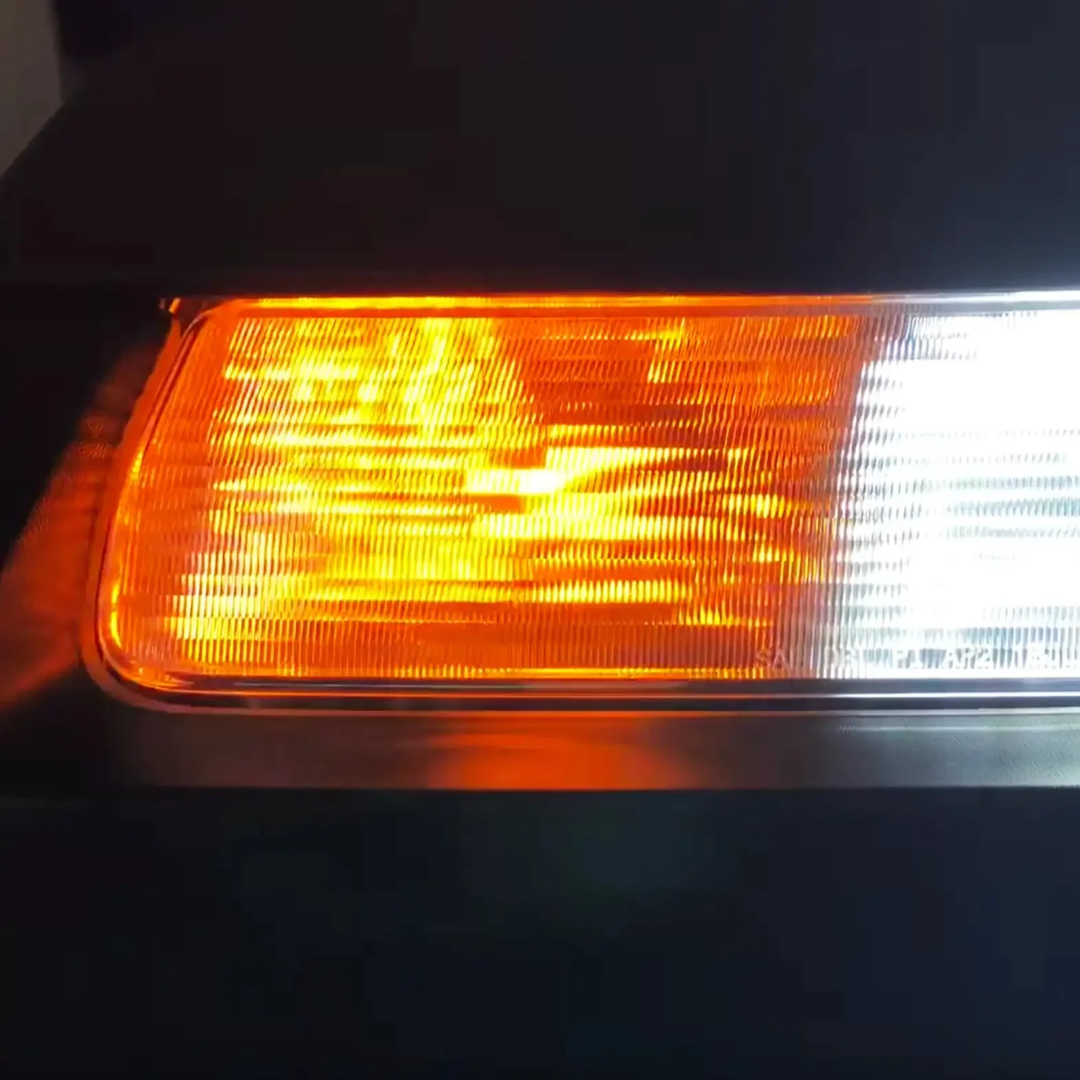 ORACLE Lighting 2018-2025 Jeep Wrangler JL Sahara & Rubicon Front Turn Signal Bulb (Single) - Image 3