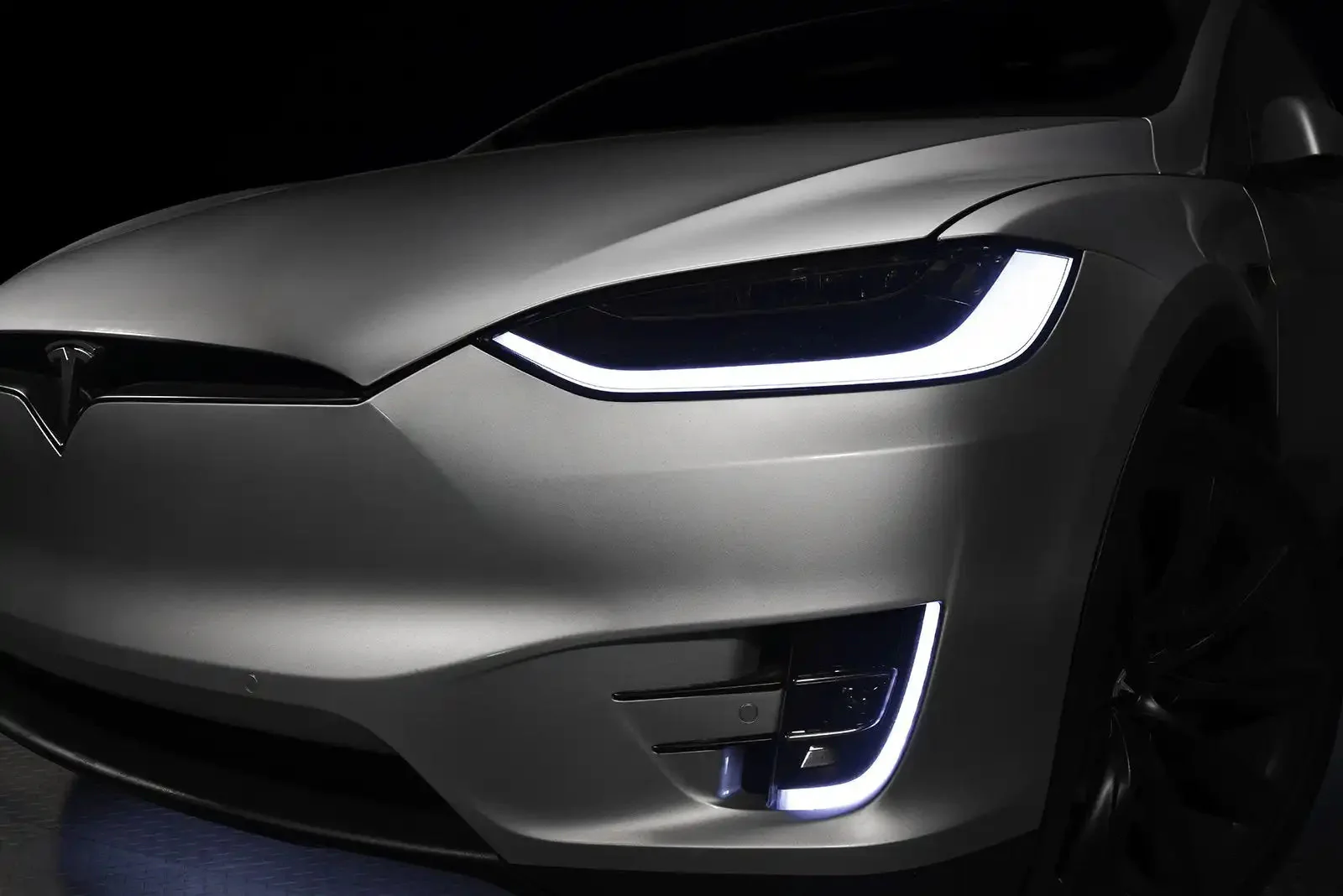 ORACLE Lighting 2016-2024 Tesla Model X Dynamic ColorSHIFT Headlight & Fog Light DRL Upgrade Kit - COMBO - Image 35