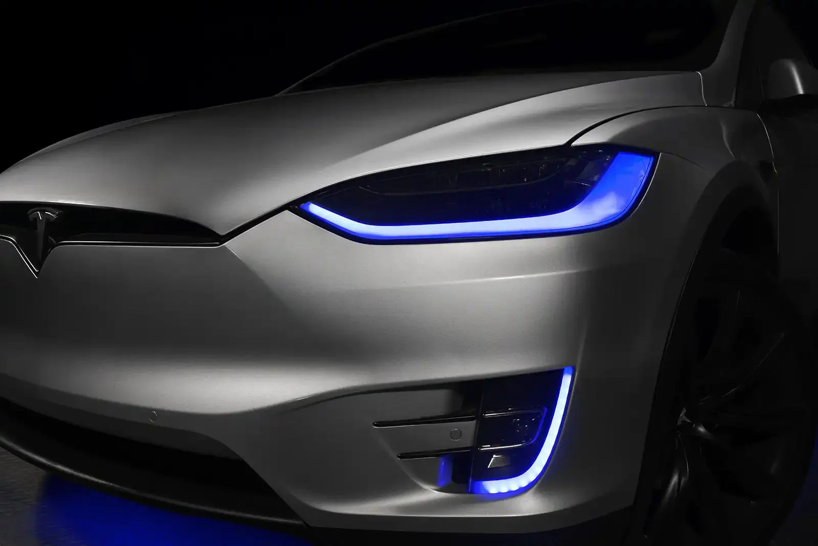 ORACLE Lighting 2016-2024 Tesla Model X Dynamic ColorSHIFT Headlight & Fog Light DRL Upgrade Kit - COMBO - Image 38
